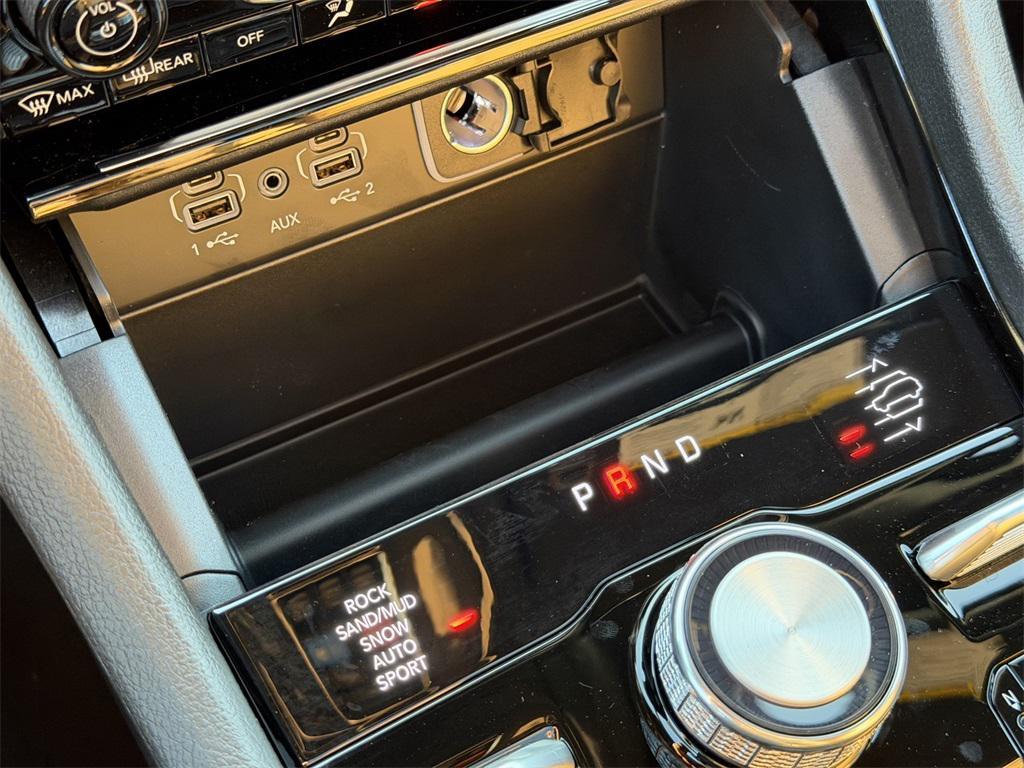 new 2025 Jeep Grand Cherokee car, priced at $51,805