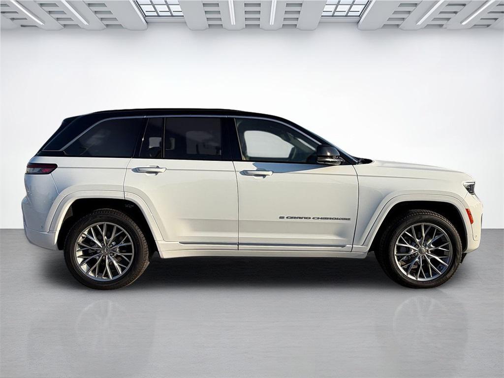 new 2025 Jeep Grand Cherokee car, priced at $51,805