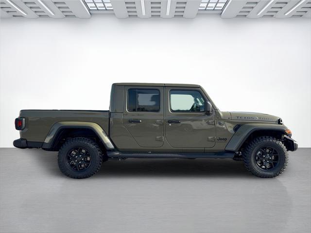 new 2025 Jeep Gladiator car, priced at $41,603