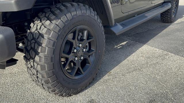 new 2025 Jeep Gladiator car, priced at $41,603