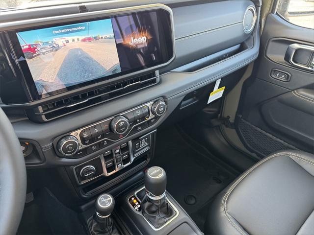 new 2025 Jeep Gladiator car, priced at $41,603
