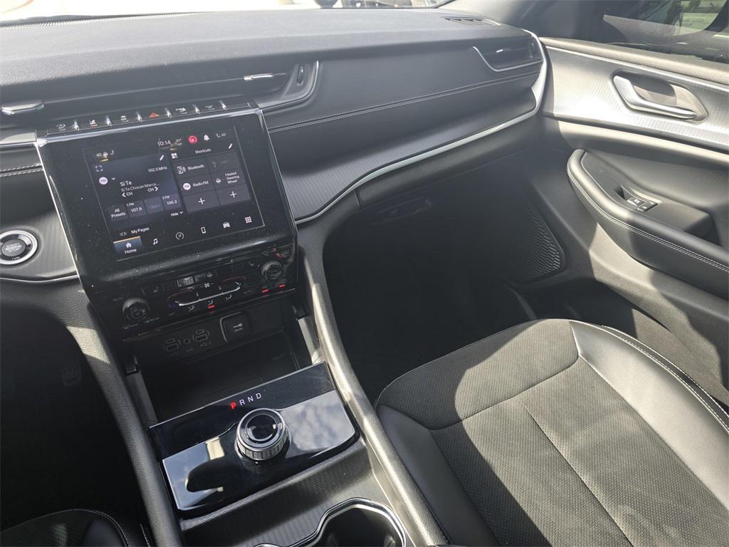 used 2024 Jeep Grand Cherokee car, priced at $33,991