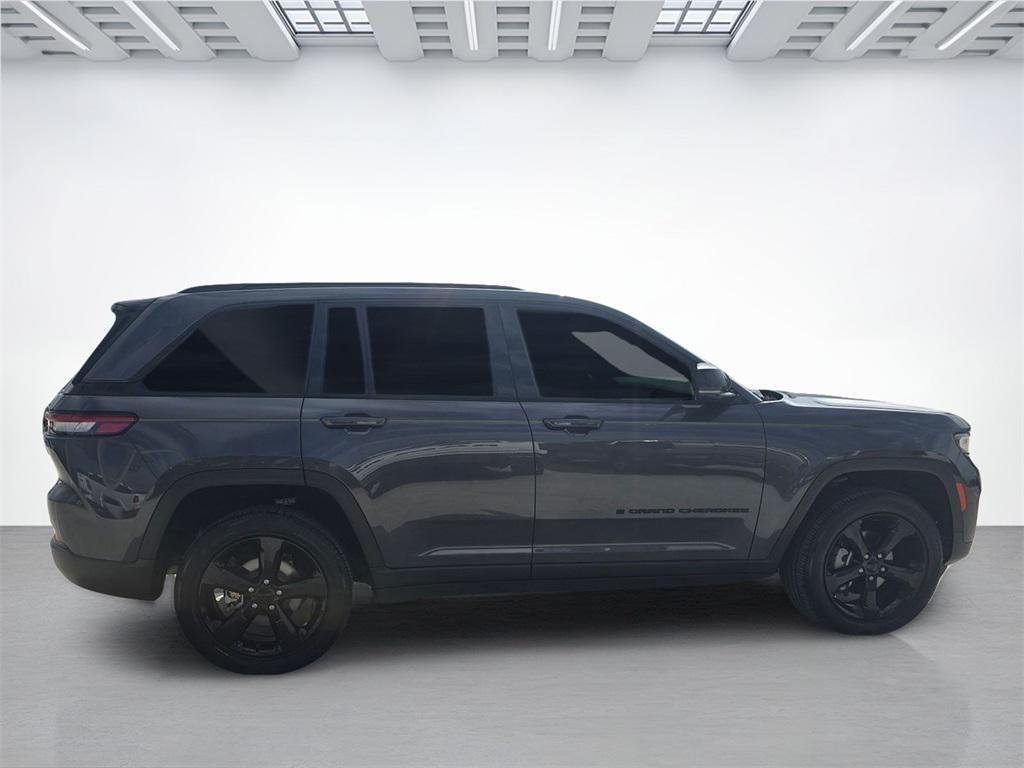 used 2024 Jeep Grand Cherokee car, priced at $33,991