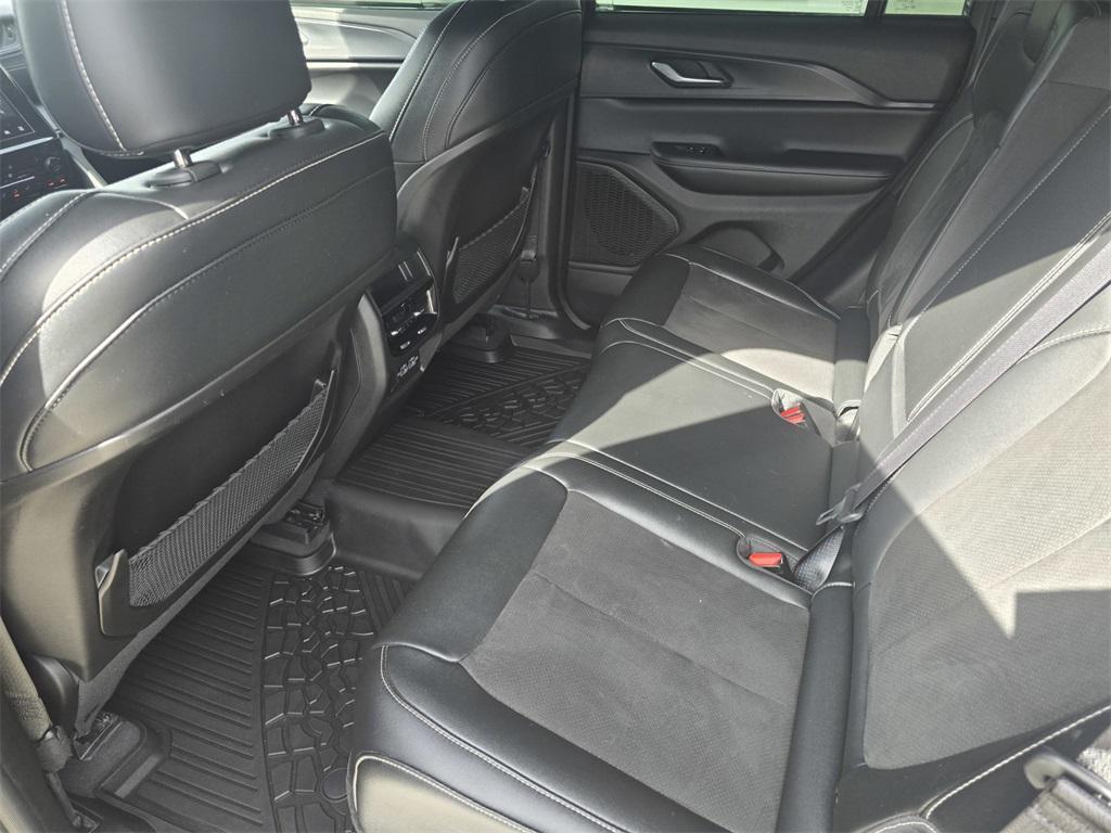 used 2024 Jeep Grand Cherokee car, priced at $33,991
