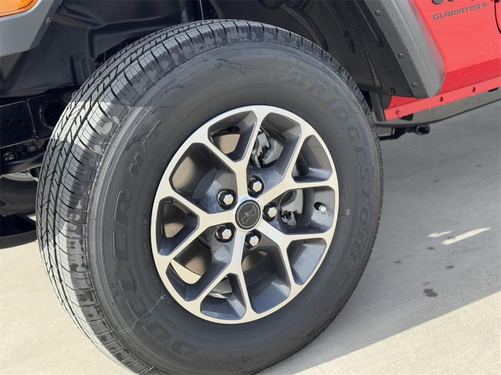 new 2025 Jeep Gladiator car, priced at $35,730