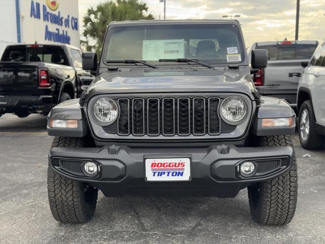 new 2025 Jeep Gladiator car, priced at $43,180