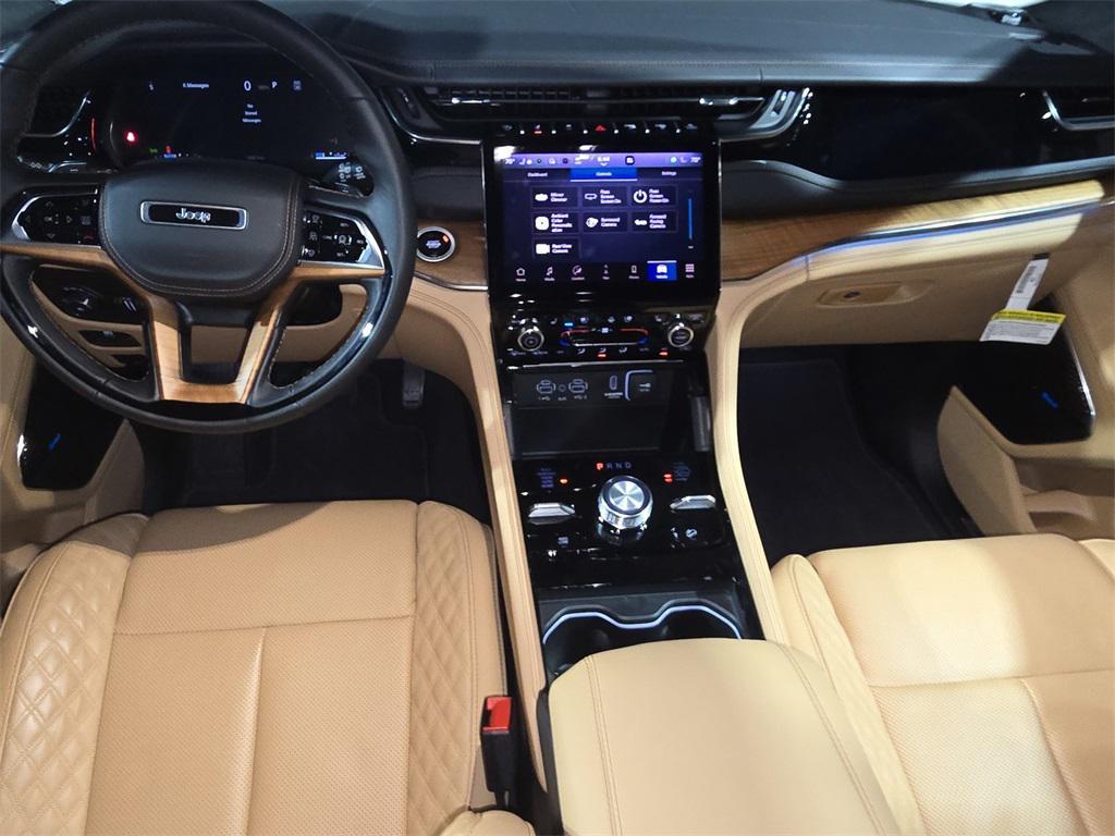 used 2025 Jeep Grand Cherokee car, priced at $54,995