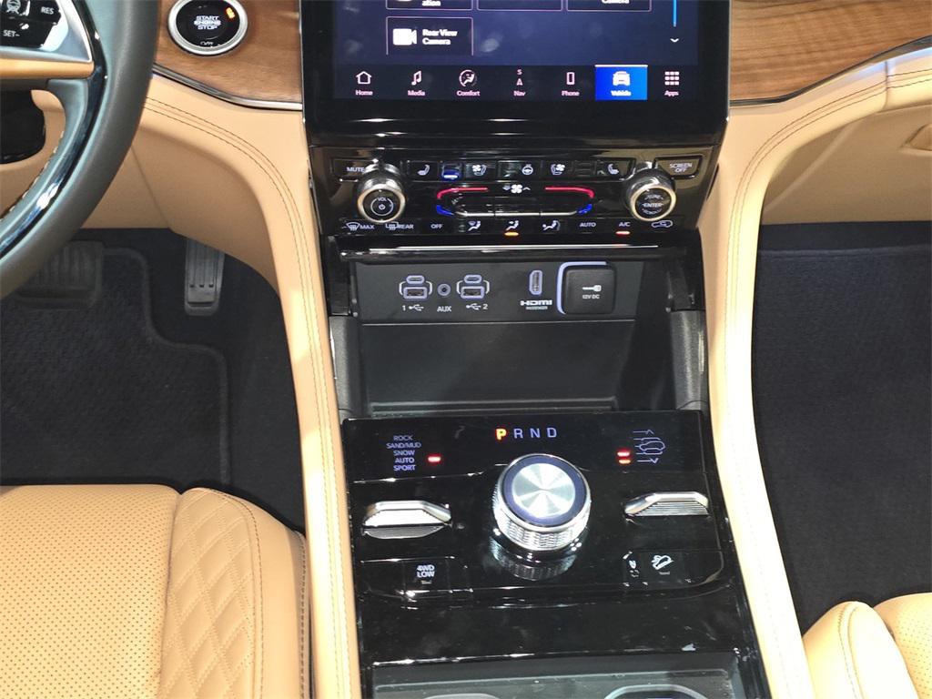 used 2025 Jeep Grand Cherokee car, priced at $54,995