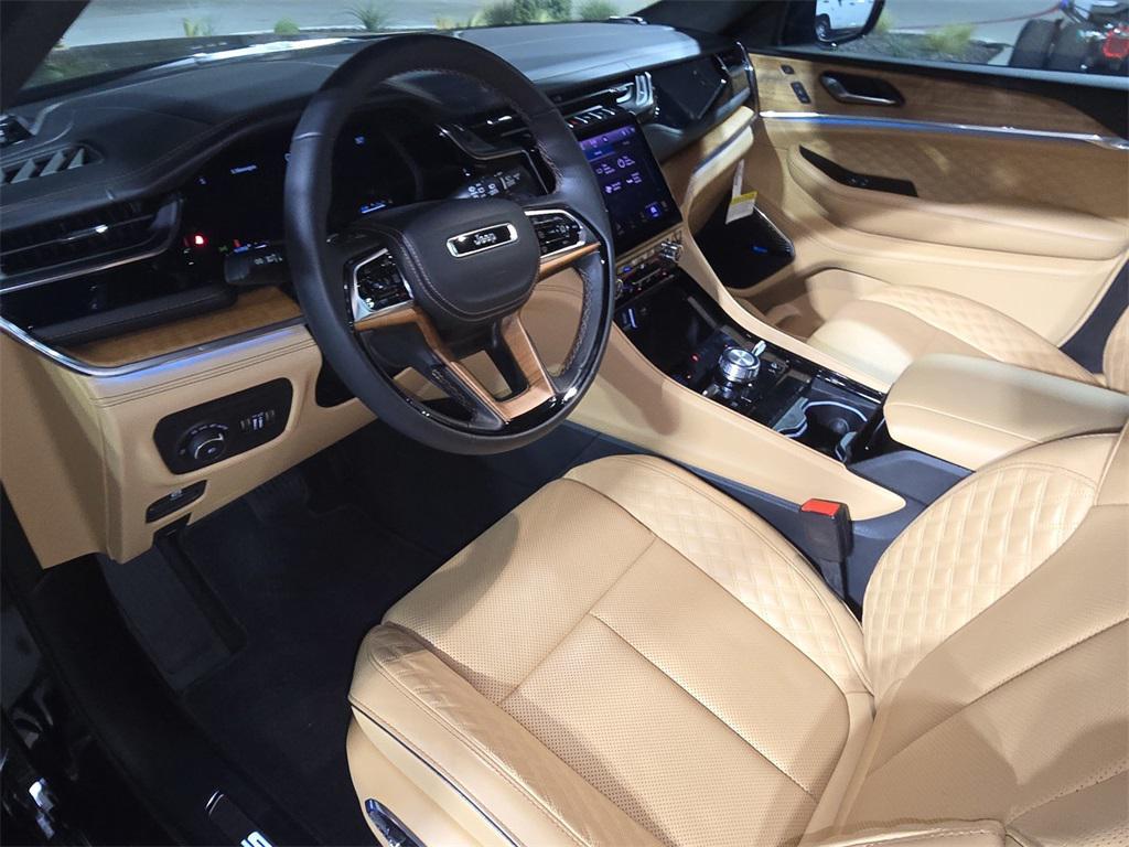 used 2025 Jeep Grand Cherokee car, priced at $54,995