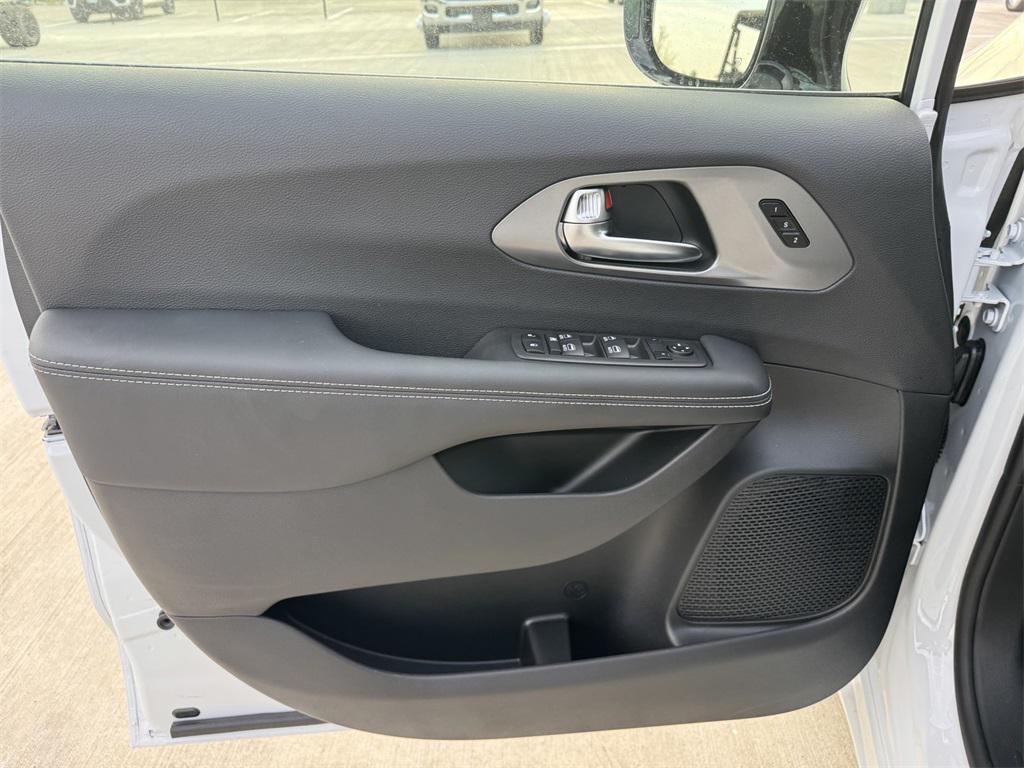 new 2026 Chrysler Pacifica car, priced at $45,740
