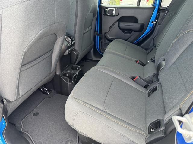 new 2025 Jeep Gladiator car, priced at $40,060