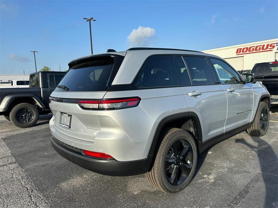 new 2023 Jeep Grand Cherokee car, priced at $45,525