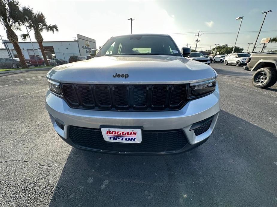 new 2023 Jeep Grand Cherokee car, priced at $45,525