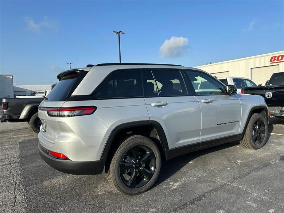 new 2023 Jeep Grand Cherokee car, priced at $45,525