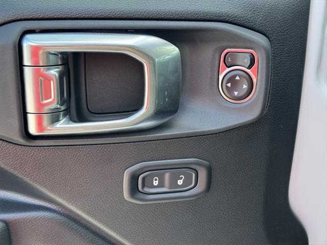 new 2025 Jeep Wrangler car, priced at $45,438