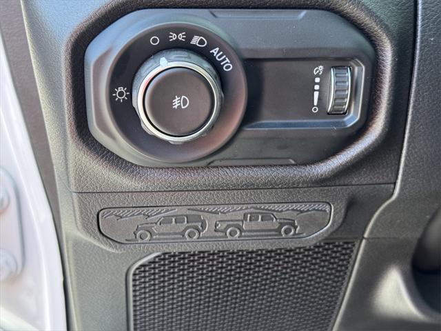 new 2025 Jeep Wrangler car, priced at $45,438