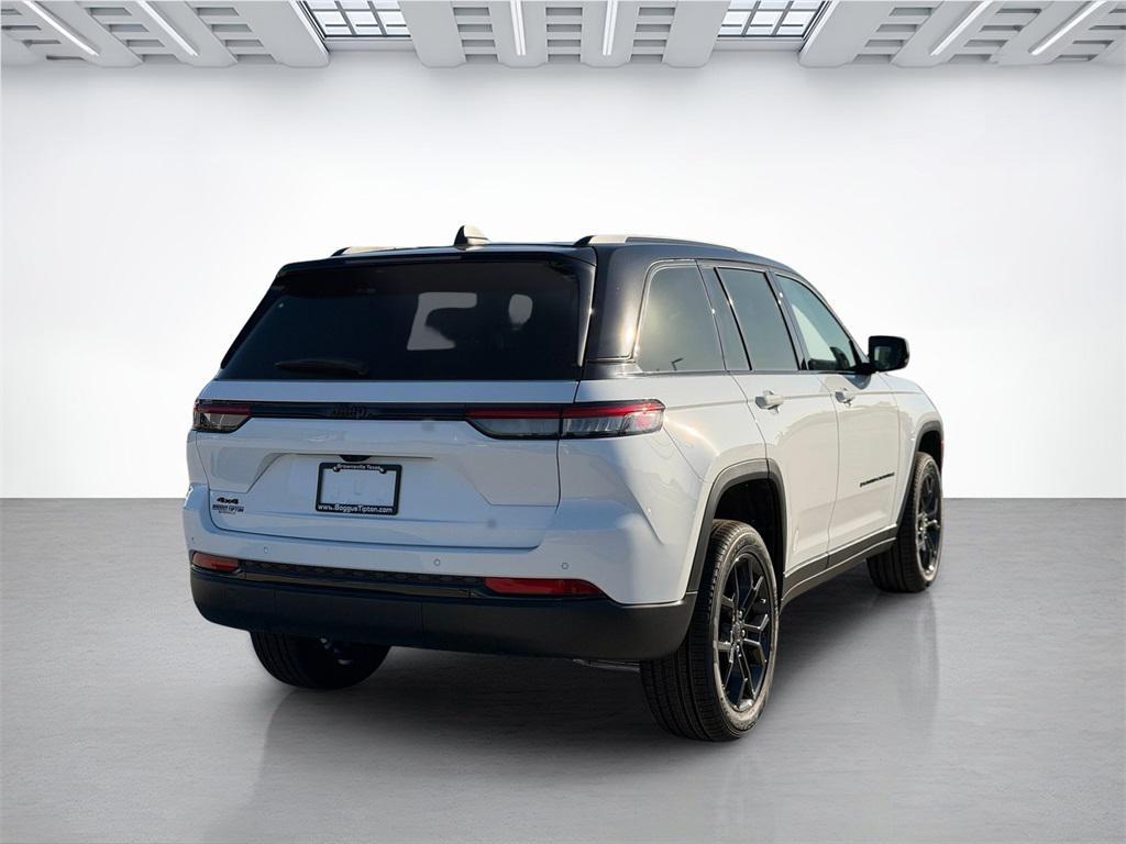 new 2025 Jeep Grand Cherokee car, priced at $43,390