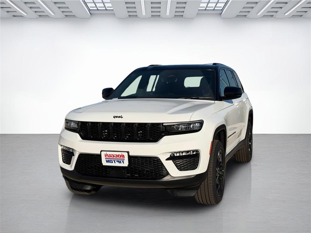 new 2025 Jeep Grand Cherokee car, priced at $43,390