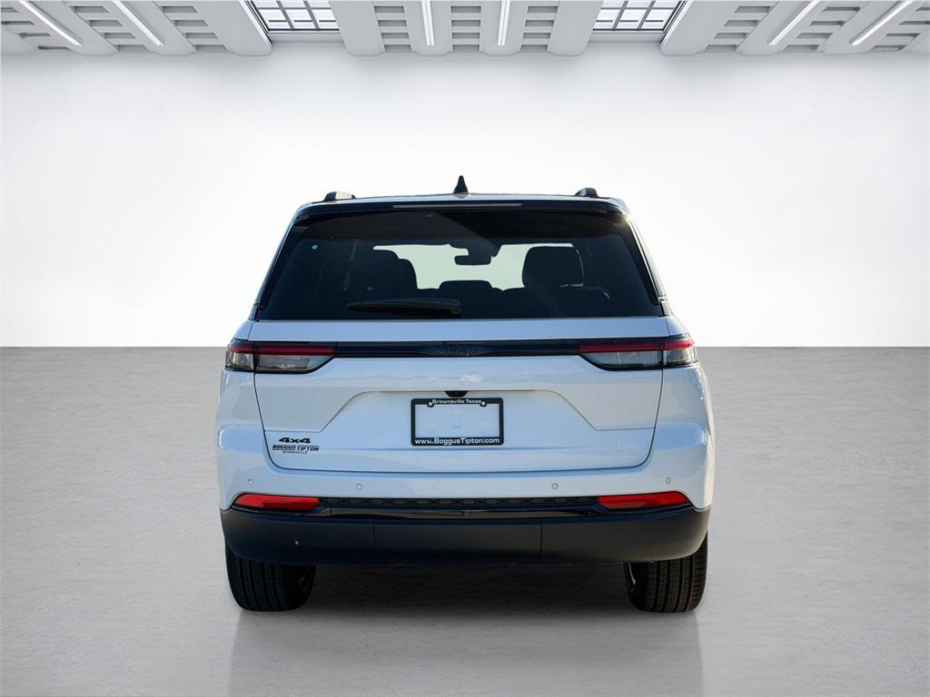 new 2025 Jeep Grand Cherokee car, priced at $43,390