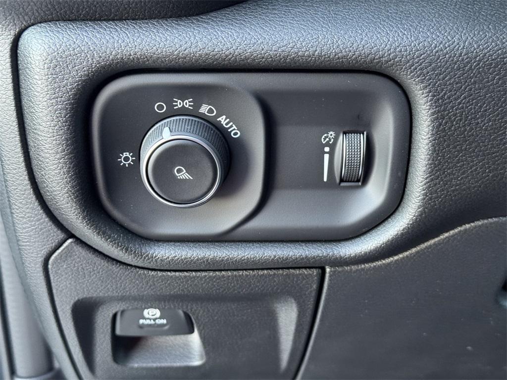 new 2025 Ram 1500 car, priced at $33,399