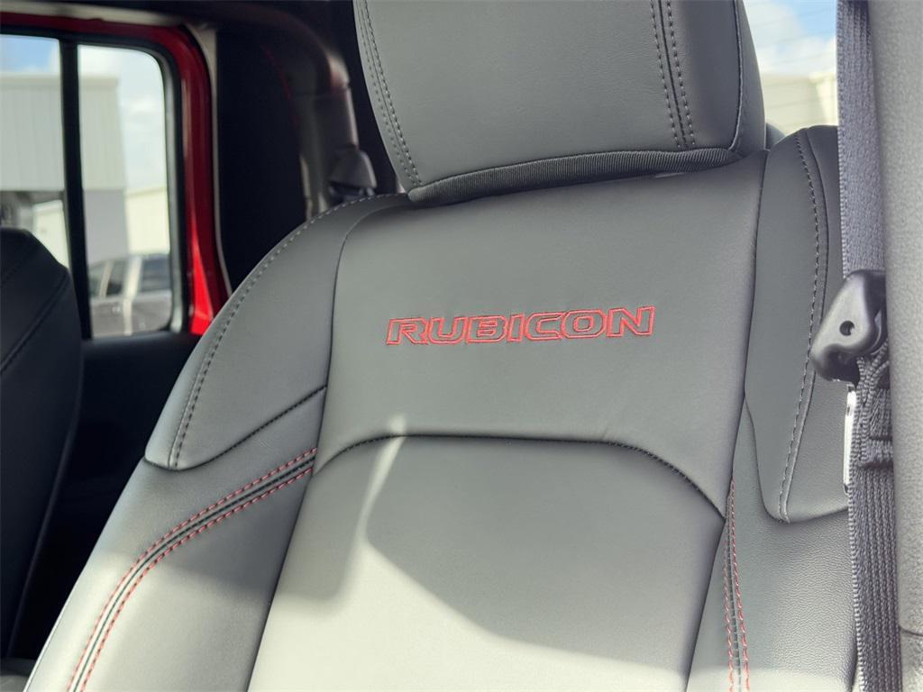 new 2025 Jeep Gladiator car, priced at $59,455