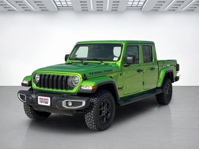 new 2025 Jeep Gladiator car, priced at $42,269