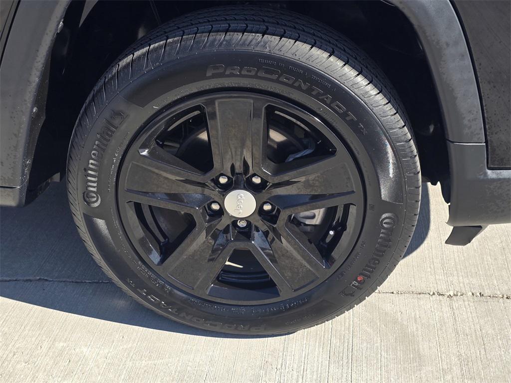 used 2022 Jeep Compass car, priced at $18,237