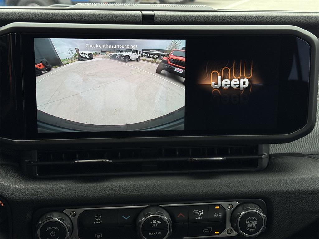 new 2025 Jeep Wrangler car, priced at $38,250