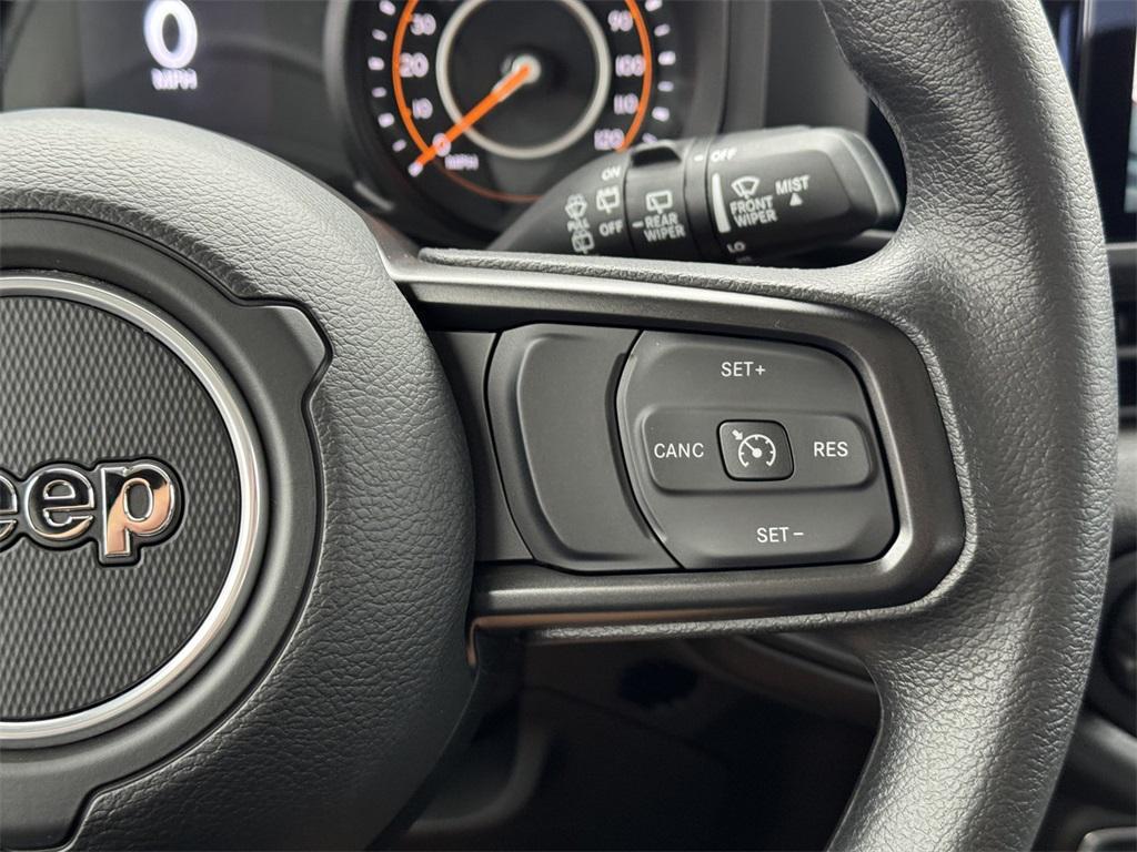 new 2025 Jeep Wrangler car, priced at $38,250