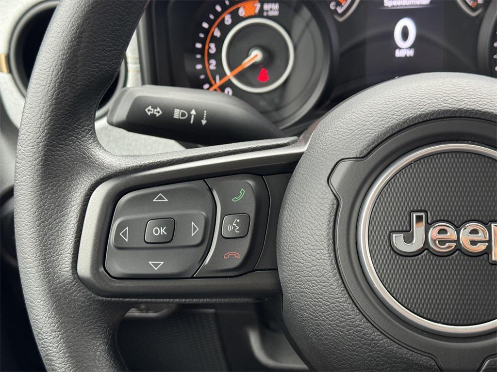 new 2025 Jeep Wrangler car, priced at $38,250