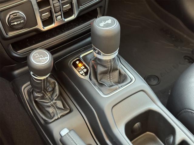 new 2025 Jeep Wrangler car, priced at $51,664