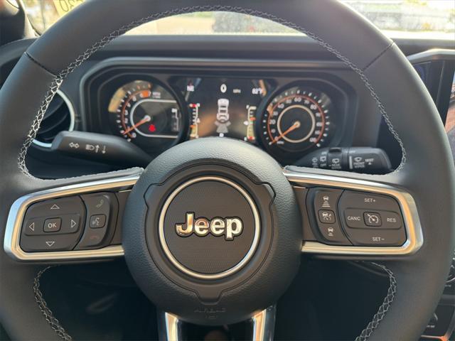 new 2025 Jeep Wrangler car, priced at $51,664