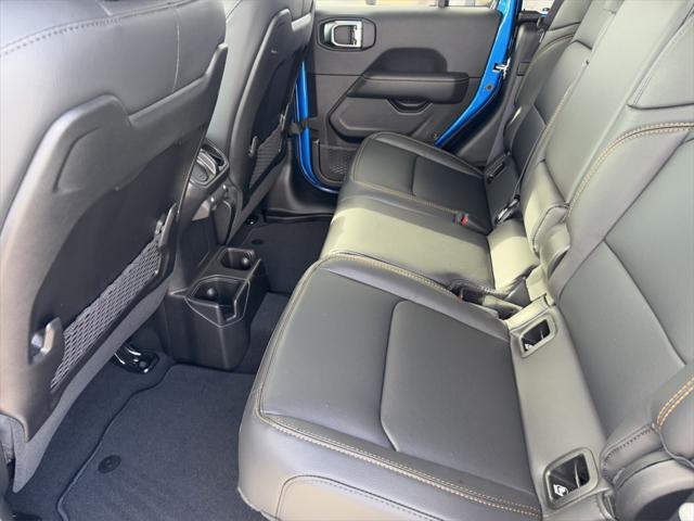 new 2025 Jeep Gladiator car, priced at $40,943