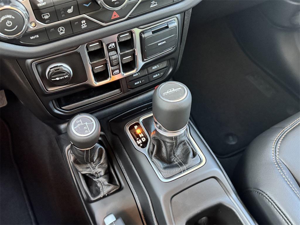 new 2025 Jeep Gladiator car, priced at $41,135