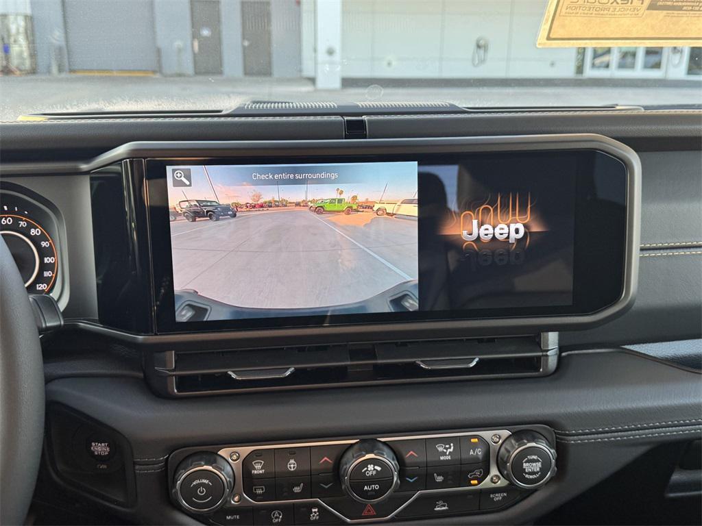 new 2025 Jeep Gladiator car, priced at $41,135