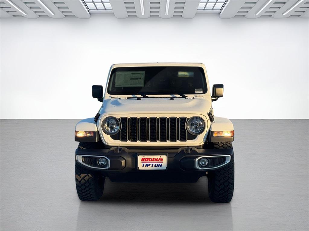 new 2025 Jeep Gladiator car, priced at $41,135