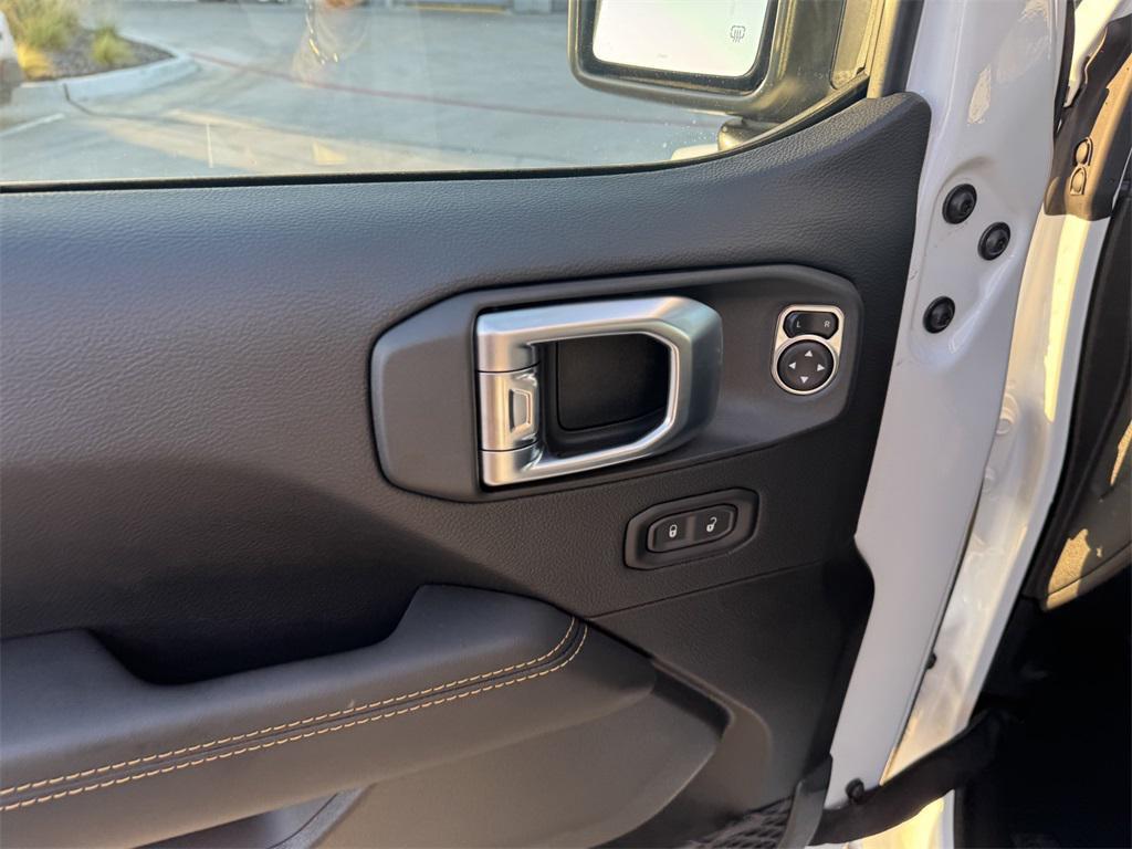 new 2025 Jeep Gladiator car, priced at $41,135