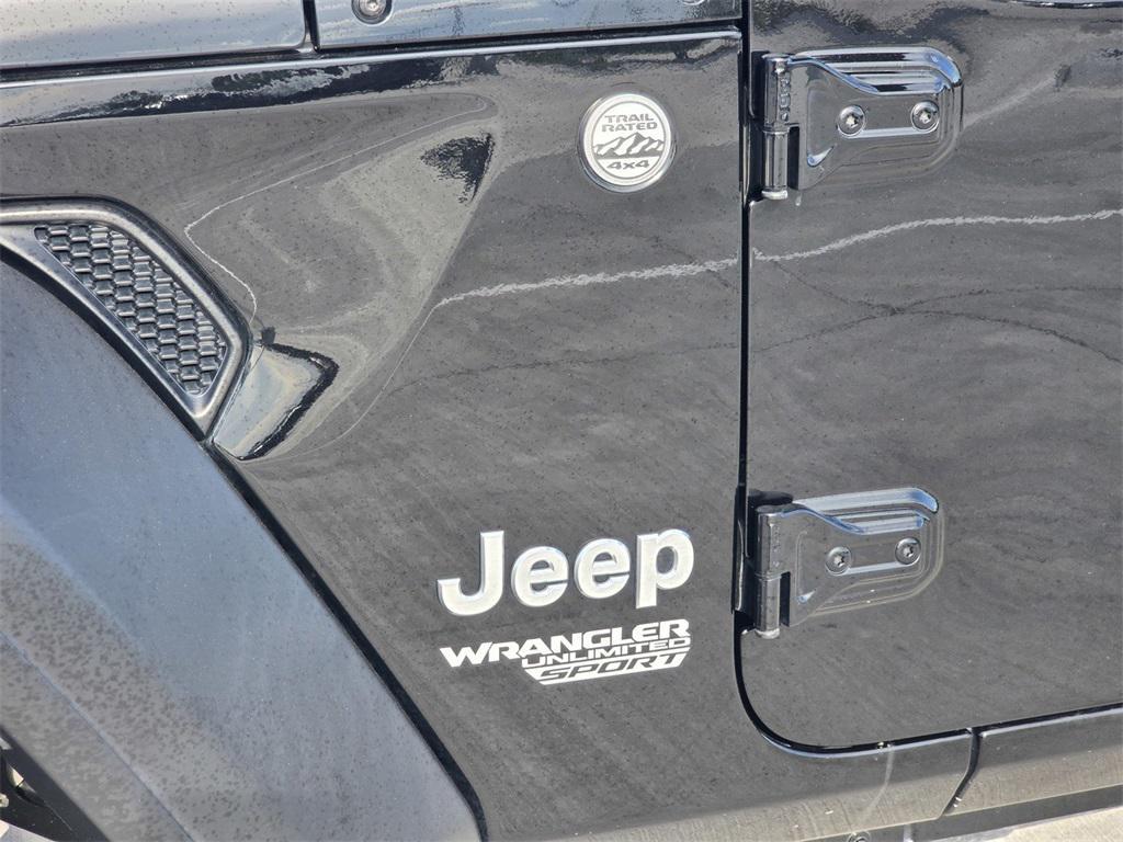 used 2021 Jeep Wrangler Unlimited car, priced at $31,341