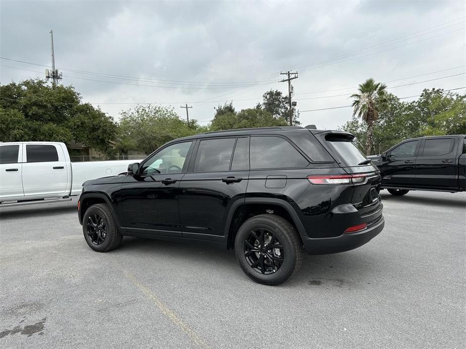 new 2024 Jeep Grand Cherokee car, priced at $41,024