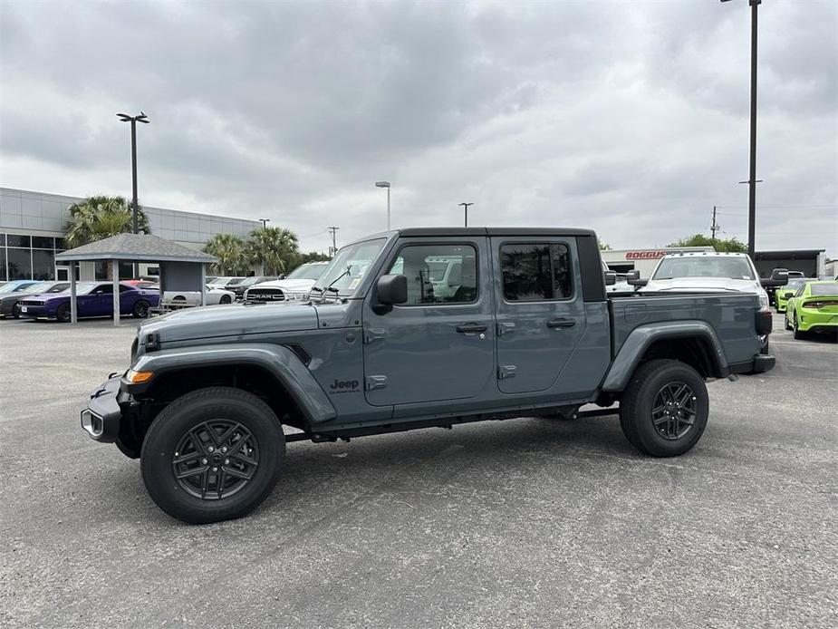 new 2024 Jeep Gladiator car, priced at $45,140