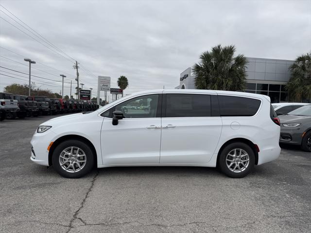 new 2025 Chrysler Pacifica car, priced at $42,425