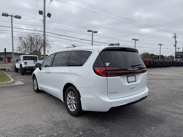 new 2025 Chrysler Pacifica car, priced at $42,425