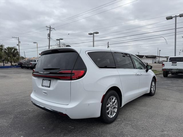 new 2025 Chrysler Pacifica car, priced at $42,425