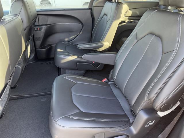 new 2025 Chrysler Pacifica car, priced at $40,869