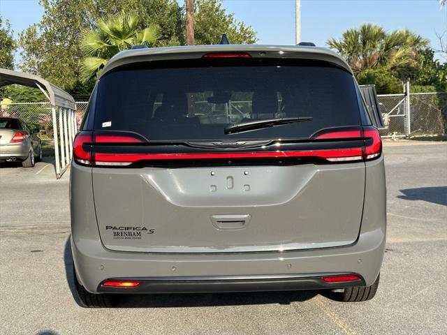 new 2023 Chrysler Pacifica car, priced at $43,515