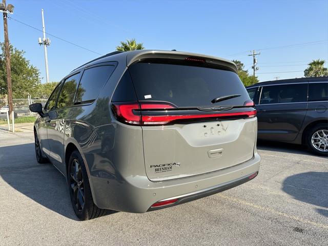 new 2023 Chrysler Pacifica car, priced at $43,515