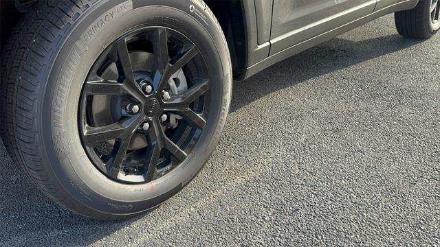 new 2025 Jeep Grand Cherokee car, priced at $38,666
