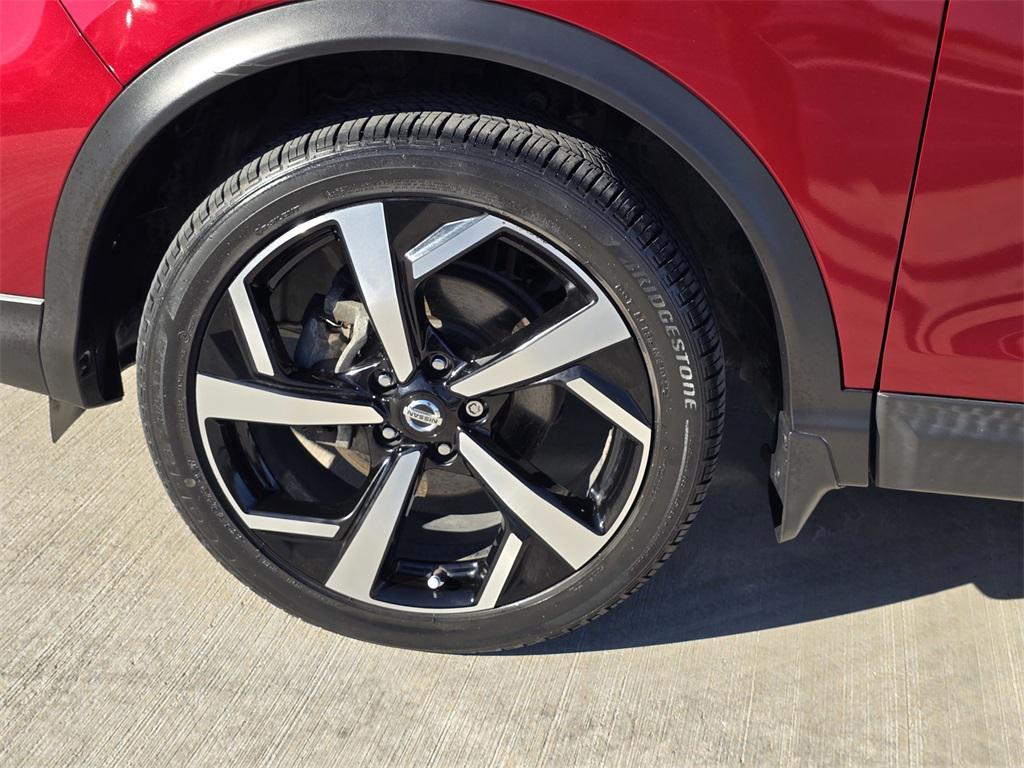 used 2022 Nissan Rogue Sport car, priced at $21,898