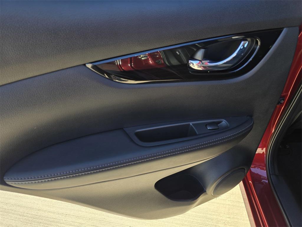 used 2022 Nissan Rogue Sport car, priced at $21,898