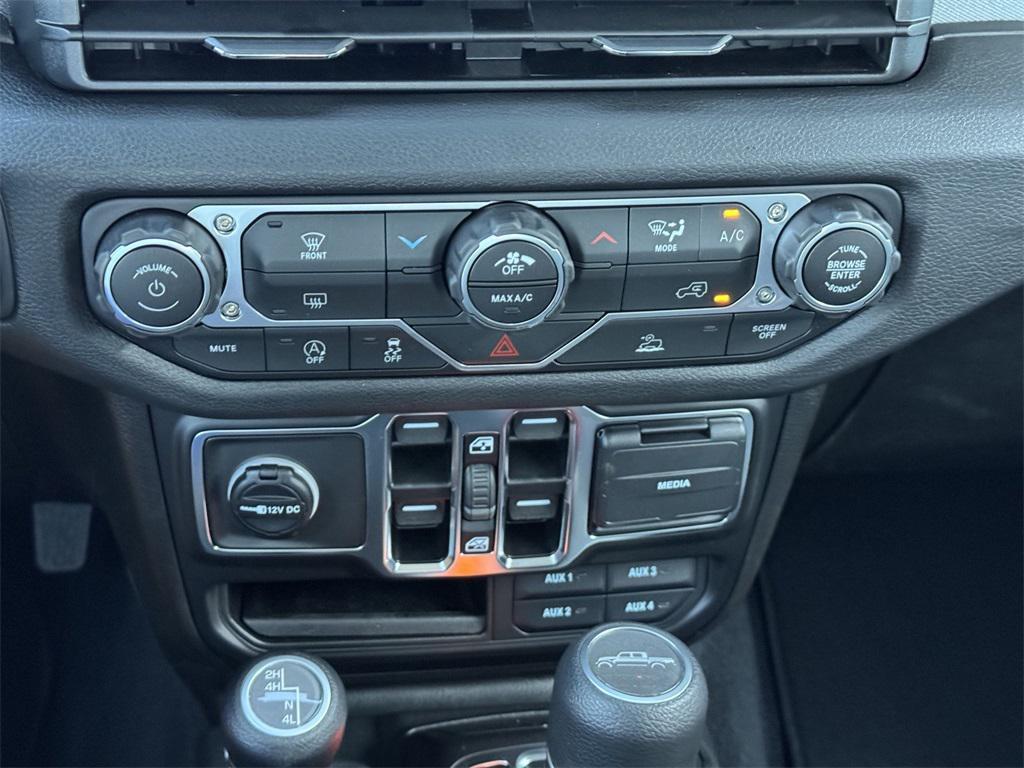 new 2025 Jeep Gladiator car, priced at $36,430